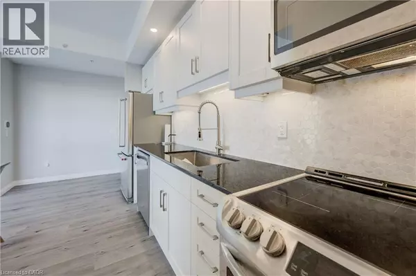 Kitchener, ON N2G0C9,60 West CHARLES ST West #1805