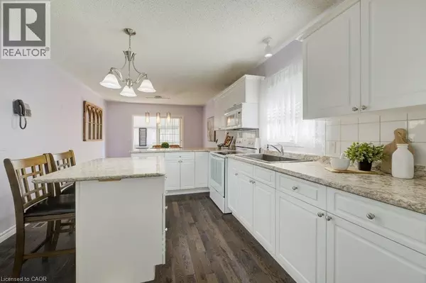 128 WESLEY Crescent, Waterloo, ON N2J4G8