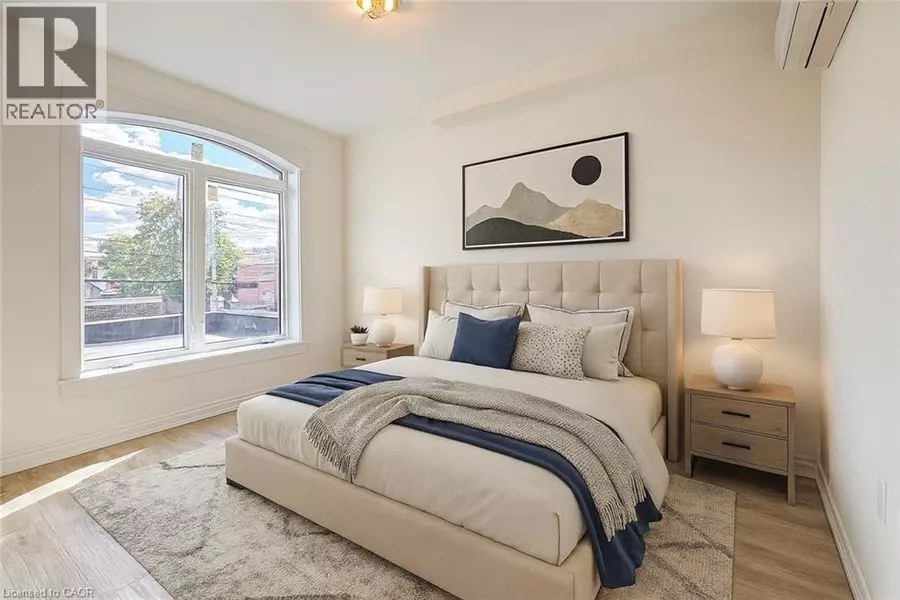 76 WENTWORTH ST South #2, Hamilton, ON L8N2Y9