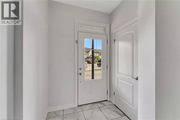 Stoney Creek, ON L8E0J4,98 SHOREVIEW PL #18