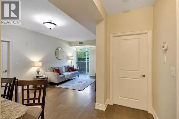 Ancaster, ON L9G0B3,125 WILSON ST West #108