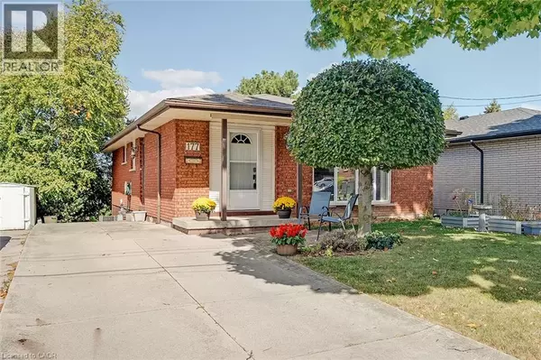 177 LAVINA Crescent, Hamilton, ON L9C5S8