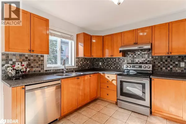 Barrie, ON L4N0Z1,29 BROOKWOOD Drive