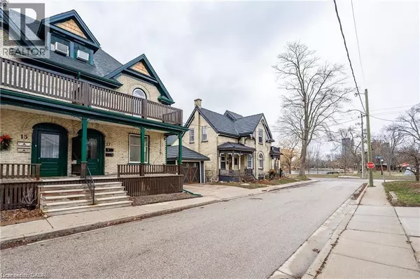 17 HILDA Place, Kitchener, ON N2G1K4