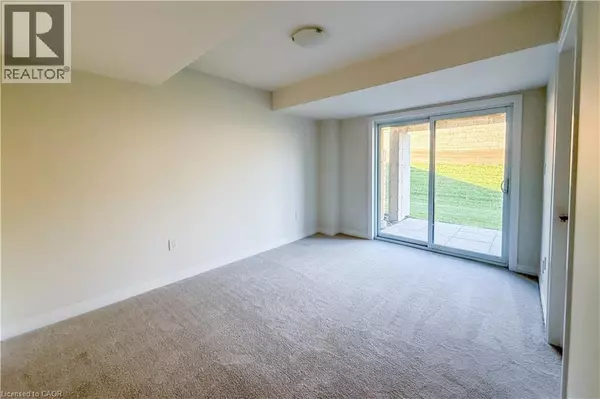 Kitchener, ON N2E0H8,15 URBANE Boulevard