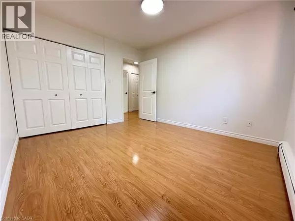 Waterloo, ON N2L4X6,475 PARKSIDE DR #19