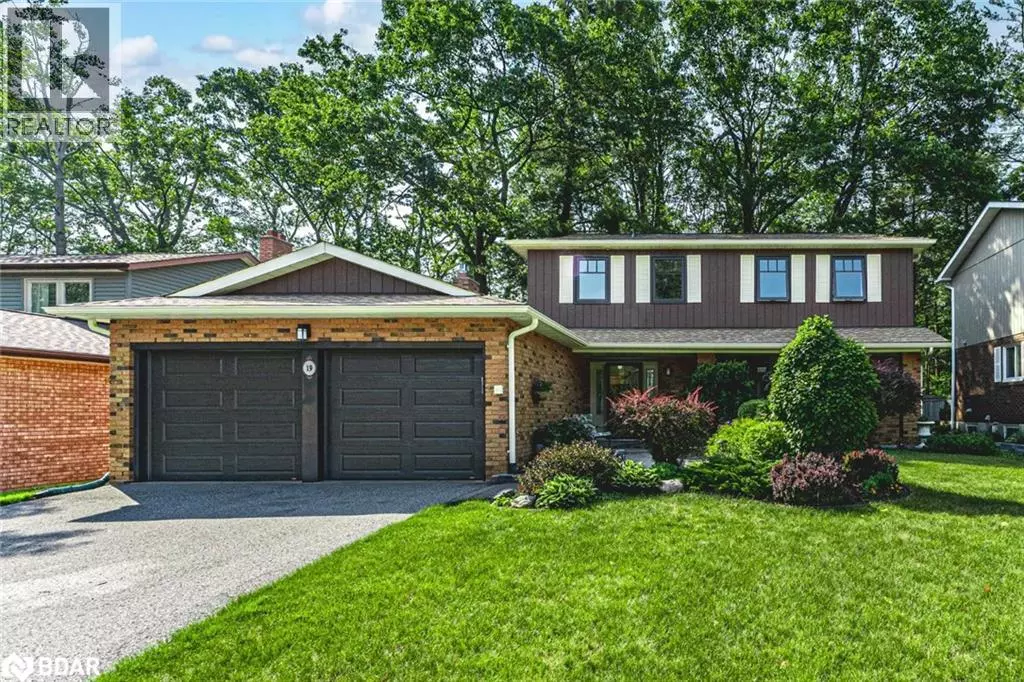 Barrie, ON L4N5N6,19 OAKRIDGE Drive