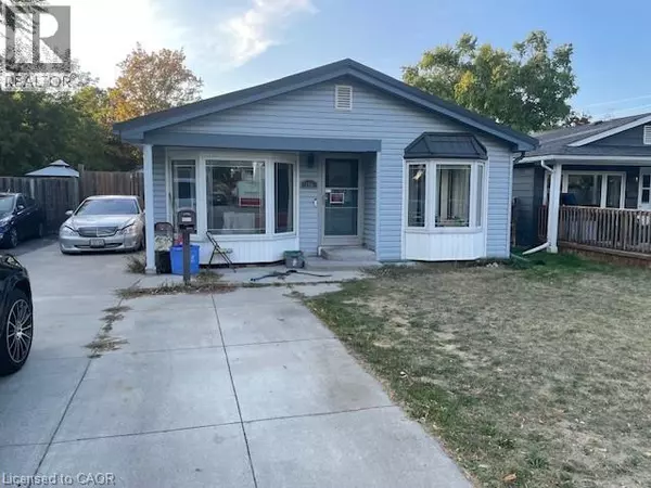 156 TRAYNOR Avenue, Kitchener, ON N2C1W5