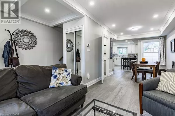 Hamilton, ON L8L6Z8,67 GAGE Avenue N