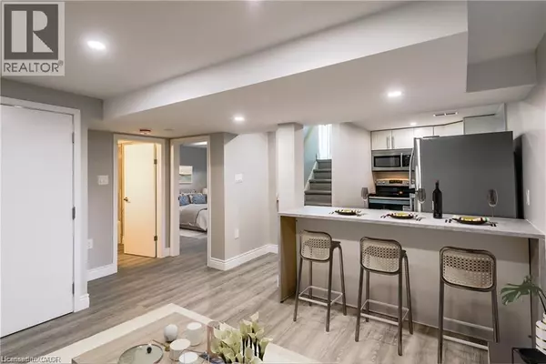 St. Catharines, ON L2M5X9,12 KAREN Avenue