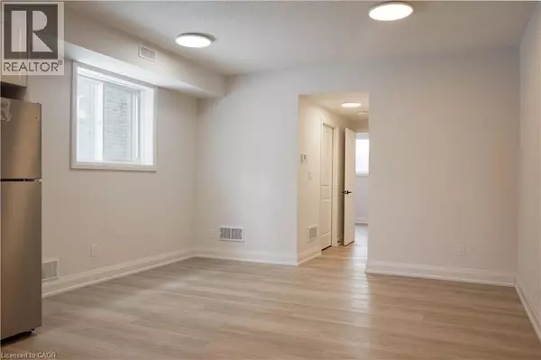 Cambridge, ON N1R5S2,800 MYERS RD #107