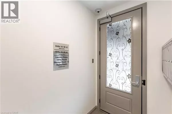 Hamilton, ON L8N2X5,36 GRANT AVE #1B