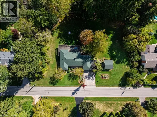 Hamilton, ON L9H4X8,136 HILLCREST Avenue