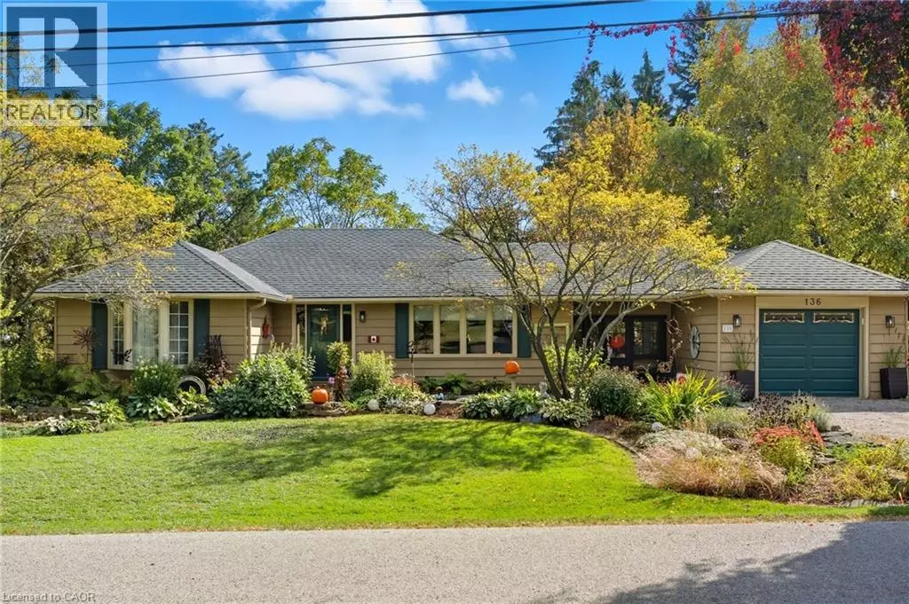 Hamilton, ON L9H4X8,136 HILLCREST Avenue