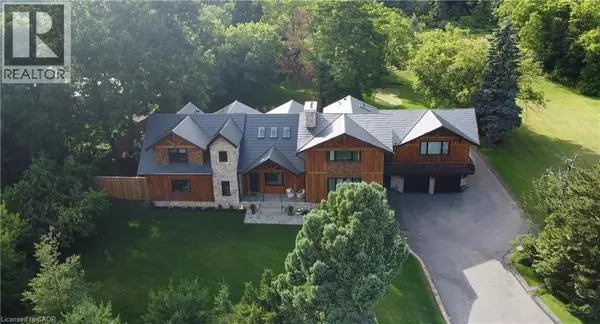 2019 DUNDAS Street, Burlington, ON L7P0S8