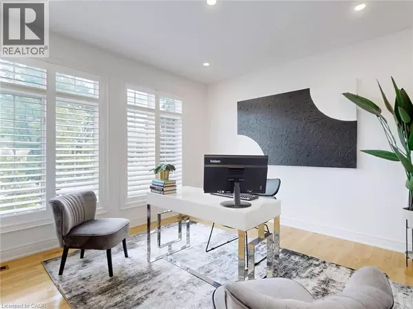 Oakville, ON L6H7V4,2238 LYNDHURST Drive