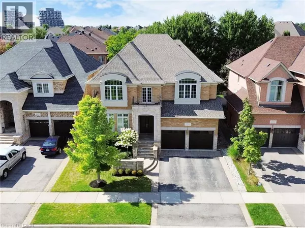 Oakville, ON L6H7V4,2238 LYNDHURST Drive