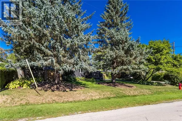 Ancaster, ON L9G1R2,105 CARRINGTON Court