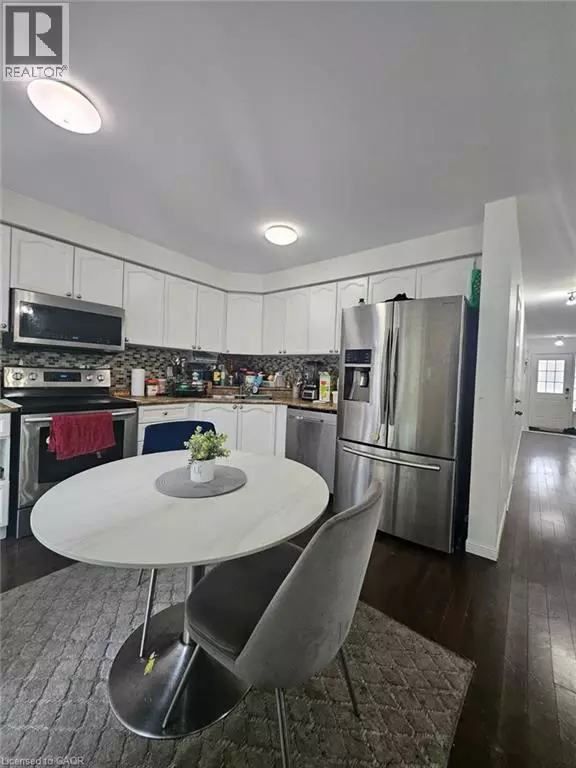 Milton, ON L9T6B4,696 EDWARDS Avenue