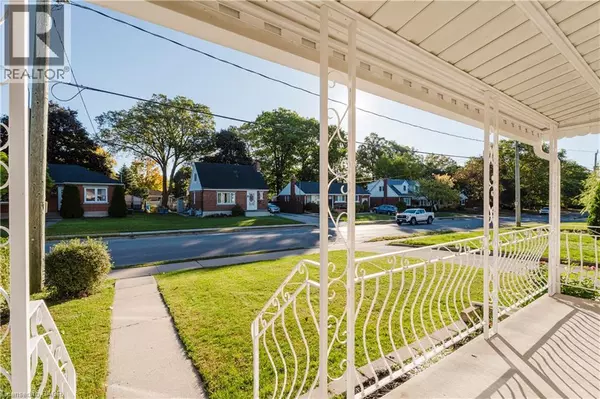 Cambridge, ON N1R4R6,48 CHRISTOPHER Drive