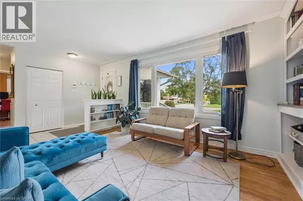 Waterloo, ON N2L4H9,521 GLEN FORREST Boulevard