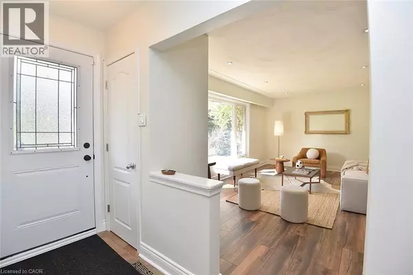 Burlington, ON L7L4T3,405 ERINDALE Drive