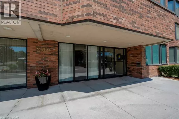 Hamilton, ON L9C7M7,200 LIMERIDGE RD West #105