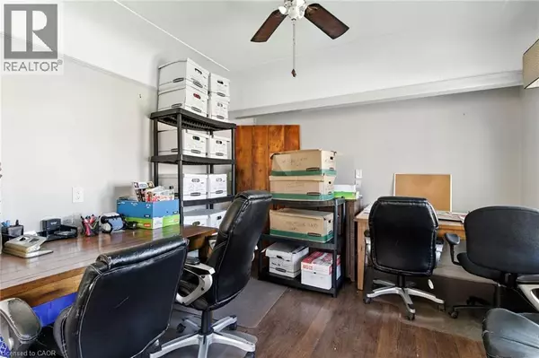 Stoney Creek, ON L8G1H7,35 KING ST West #Upper