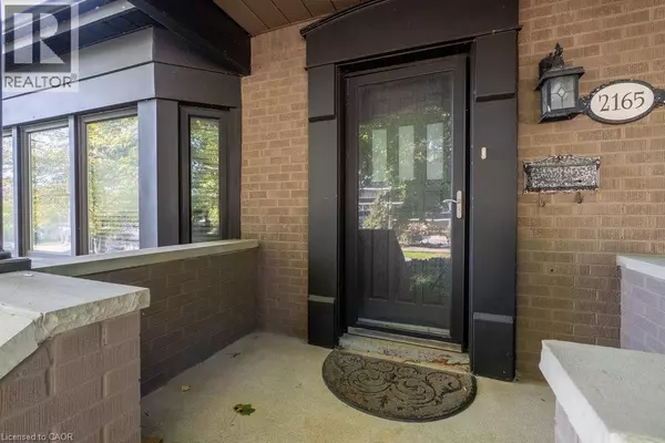 Burlington, ON L7R1A5,2165 LAKESHORE Road