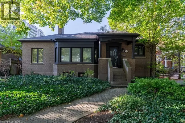 2165 LAKESHORE Road, Burlington, ON L7R1A5