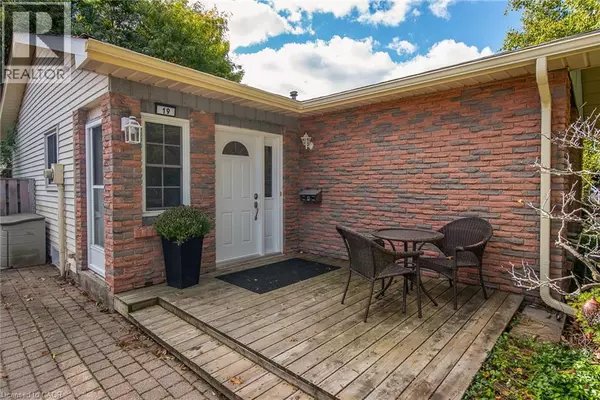 Kitchener, ON N2B3M1,19 KEEWATIN Avenue