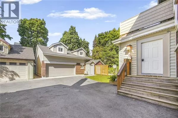 Kitchener, ON N2G1Z8,60 HEINS Avenue