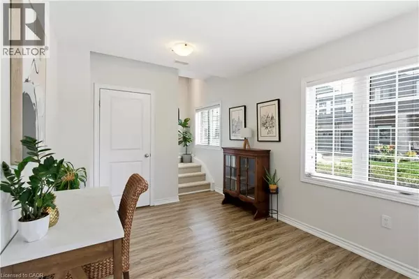 Hamilton, ON L9G0G4,377 GLANCASTER RD #54