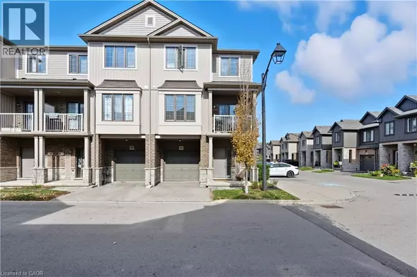377 GLANCASTER RD #54, Hamilton, ON L9G0G4