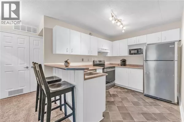 Burlington, ON L7M4C1,2010 CLEAVER AVE #207
