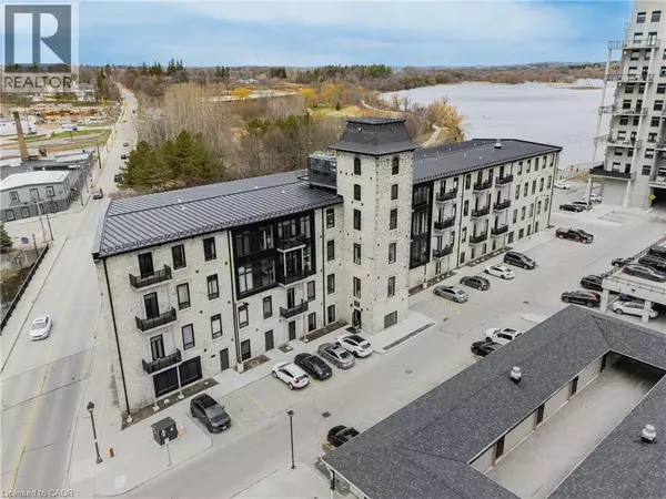 Cambridge, ON N3C1A2,19 GUELPH AVE #207