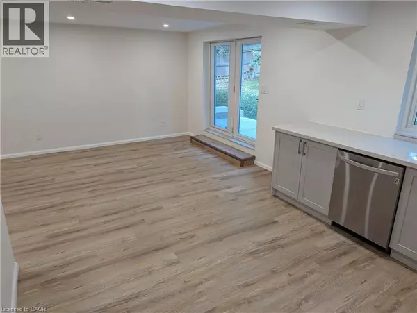 Kitchener, ON N2M4P7,26 SPRINGBANK CRES #LOWER