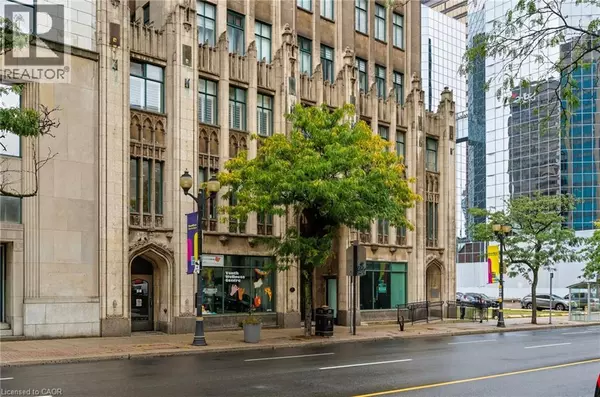 Hamilton, ON L8P4W4,36 JAMES ST South #709