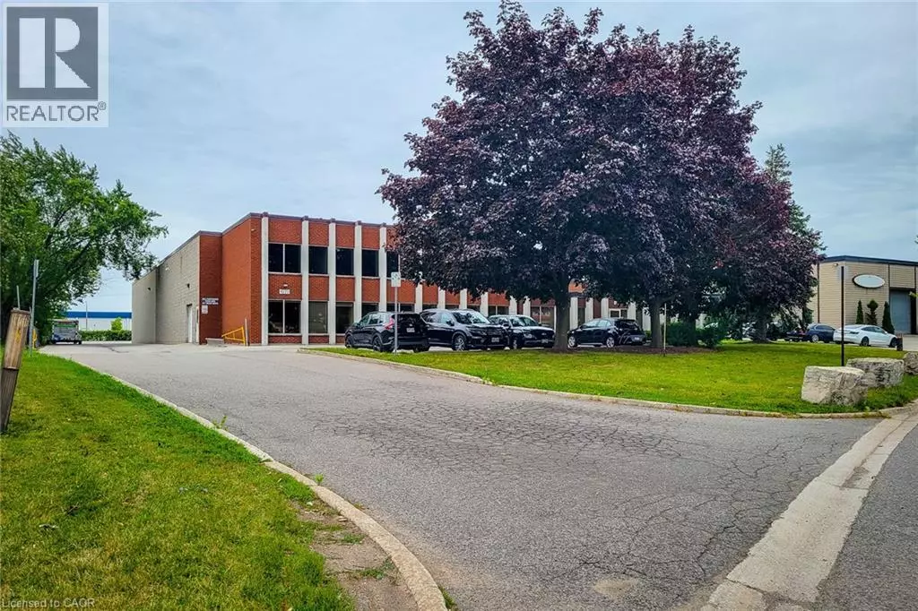 Burlington, ON L7L4X9,1070 HERITAGE RD #1