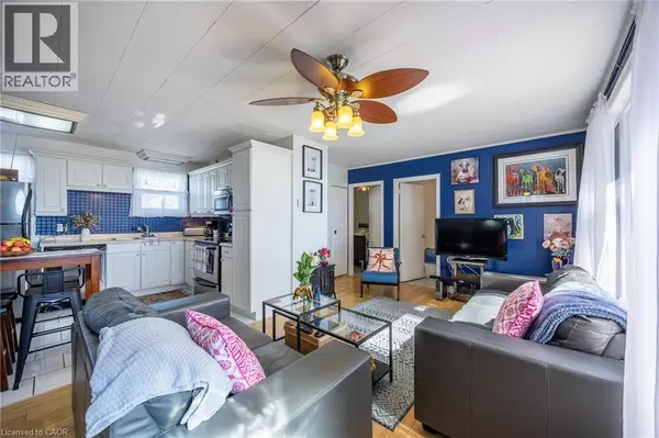 Port Dover, ON N0A1N7,2035 ERIE Street