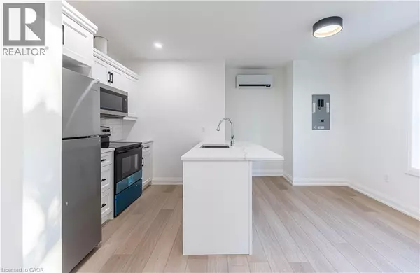 Welland, ON L3B3G3,10 BAY AVE #2