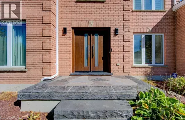 Waterloo, ON N2K3R1,610 STONEBURY Crescent