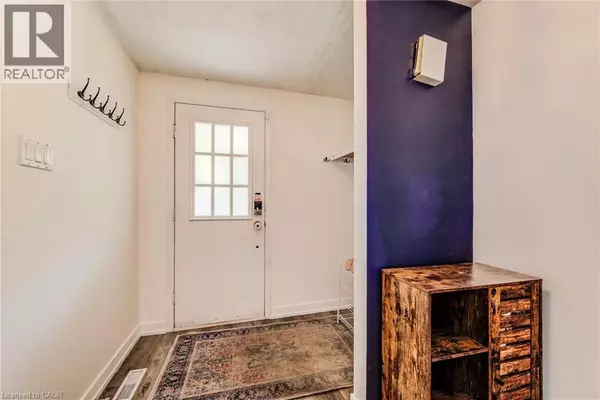 Kitchener, ON N2N1T6,98 ROLLING MEADOWS Drive