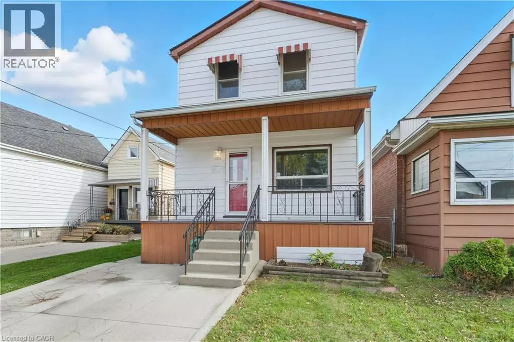 Hamilton, ON L8H4N7,116 ROBINS Avenue