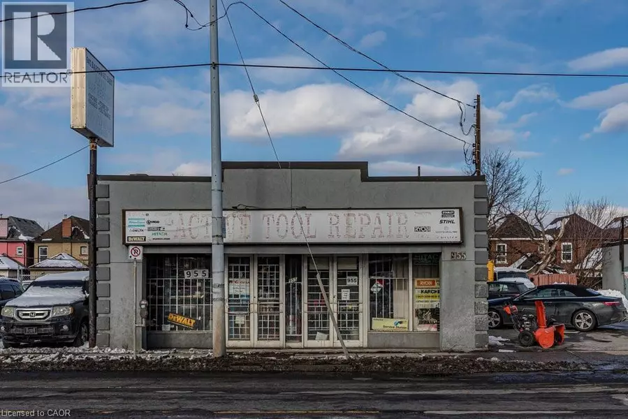 955 BARTON Street E, Hamilton, ON L8L3C4