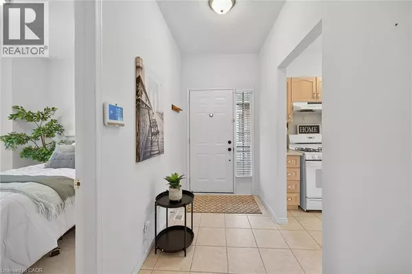 Hamilton, ON L8K6S2,213 NASH RD South #33