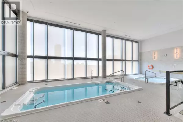 Kitchener, ON N2G0G5,25 WELLINGTON ST South #404