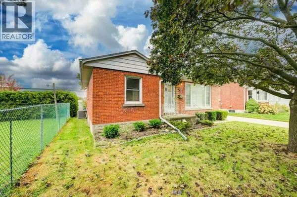 Kitchener, ON N2B2C6,492 EPHRAIM Street