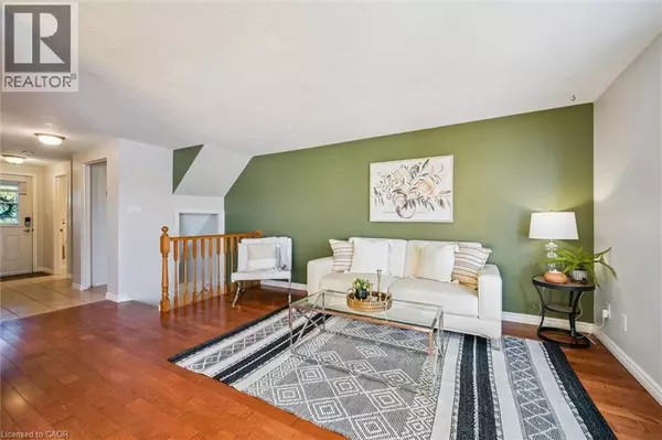 Kitchener, ON N2E3P3,90 HIGHBROOK Street