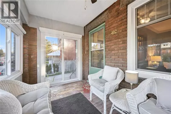 Kitchener, ON N2H5L5,482 WELLINGTON Street N